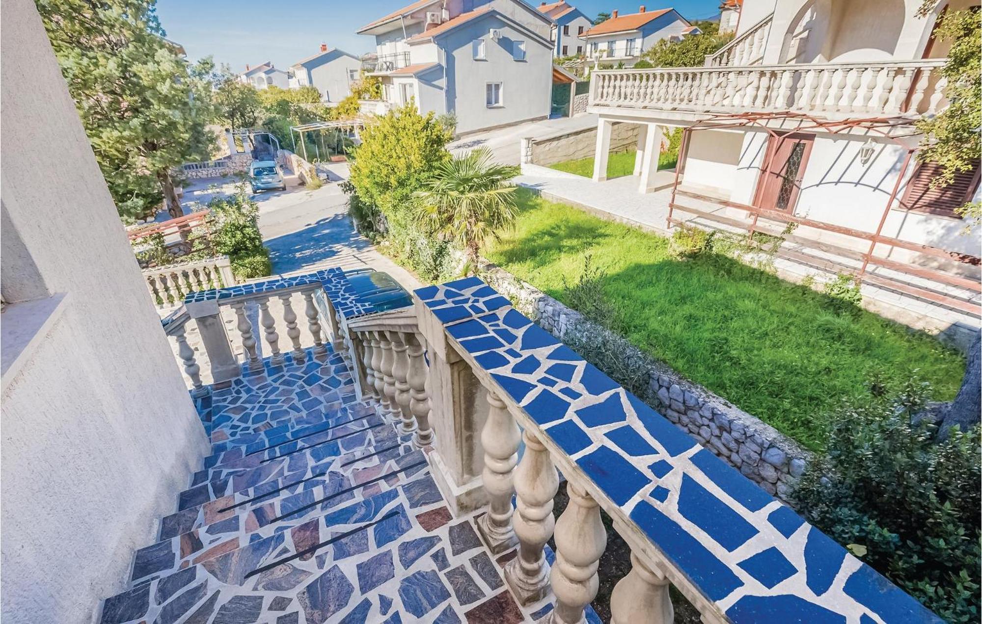 Stunning Apartment In Novi Vinodolski With Wifi ภายนอก รูปภาพ